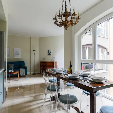 The Rent - Charming In Pagano شقة ميلان