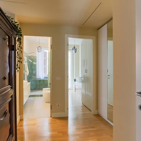 The Rent - Charming In Pagano * Milan